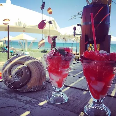 Отель Ozgur Beach Camp *